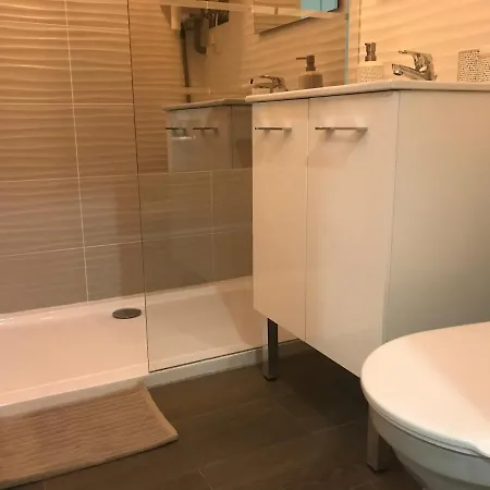 Le Vert D'eau, Maisonnette Avec Jardin - Centre Apartament *